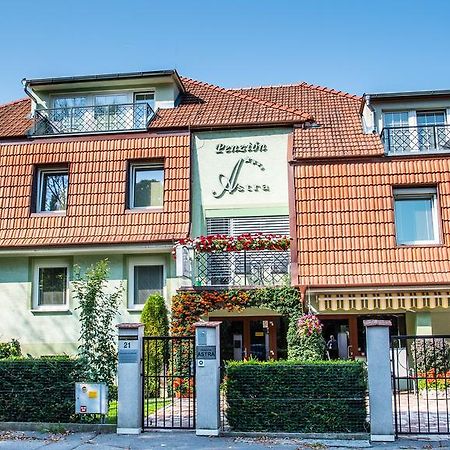 Penzion Astra Piestany Bagian luar foto
