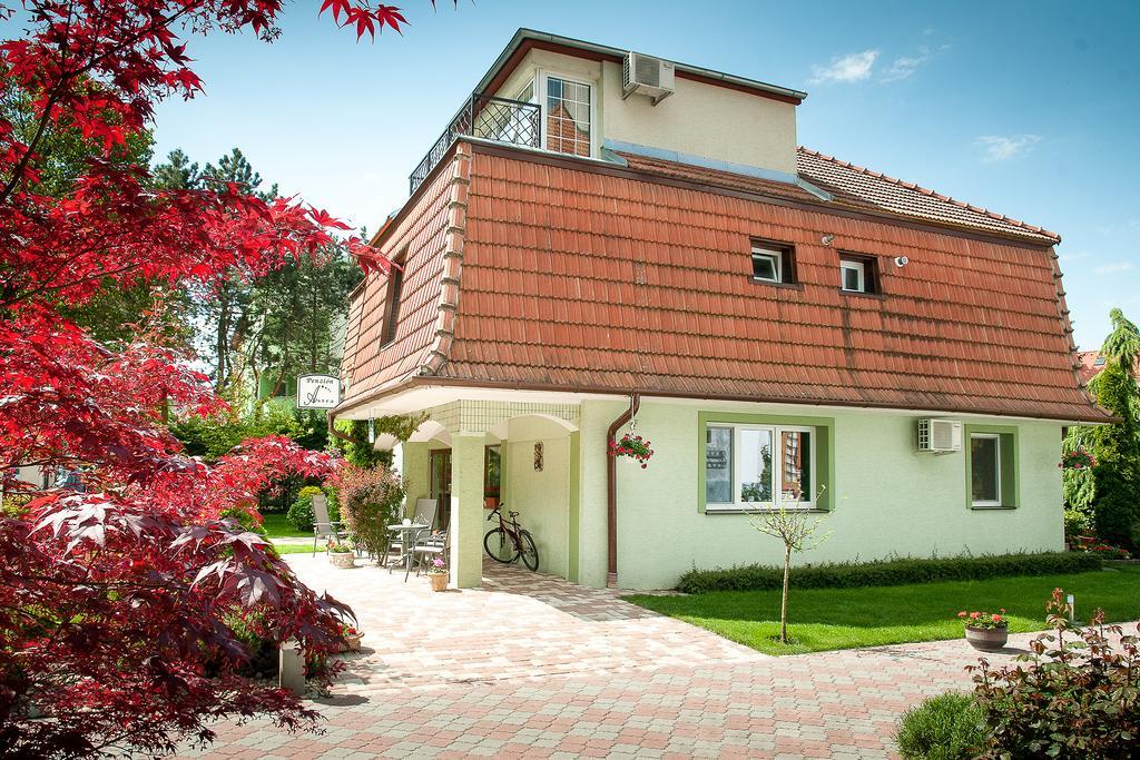 Penzion Astra Piestany Bagian luar foto