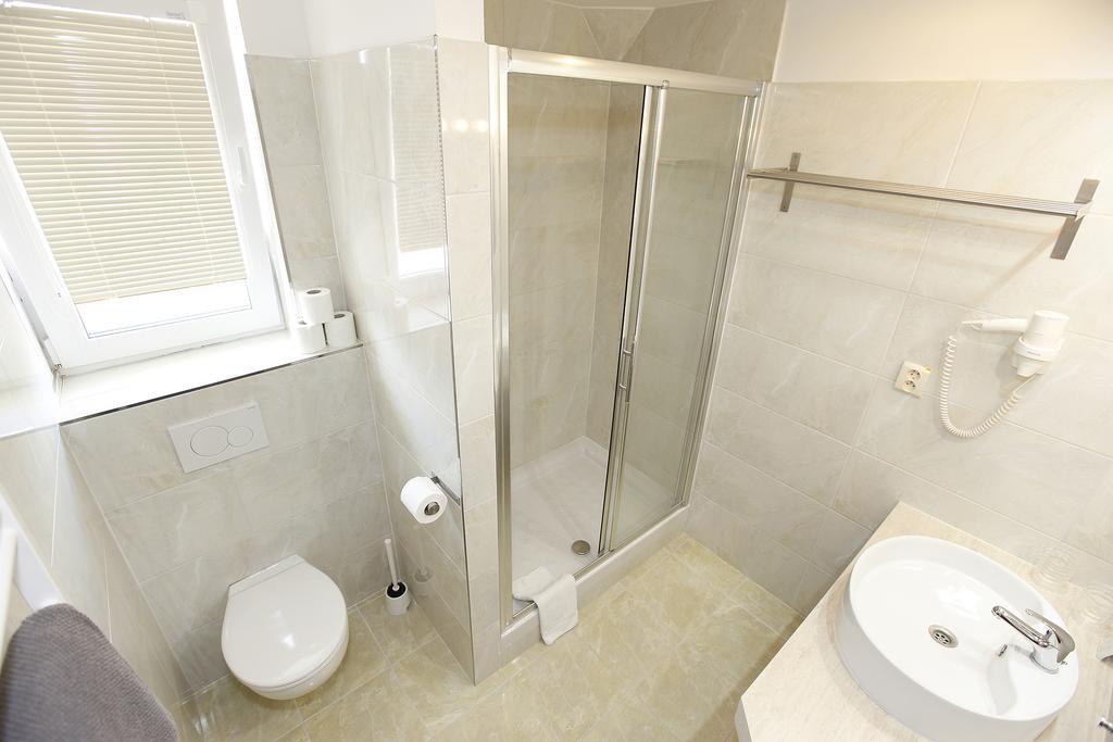 Penzion Astra Piestany Bagian luar foto